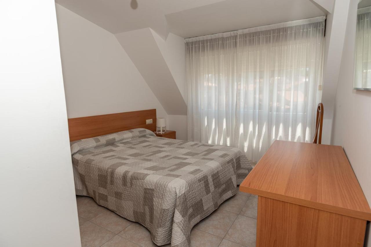 Apartamentos O Grove *